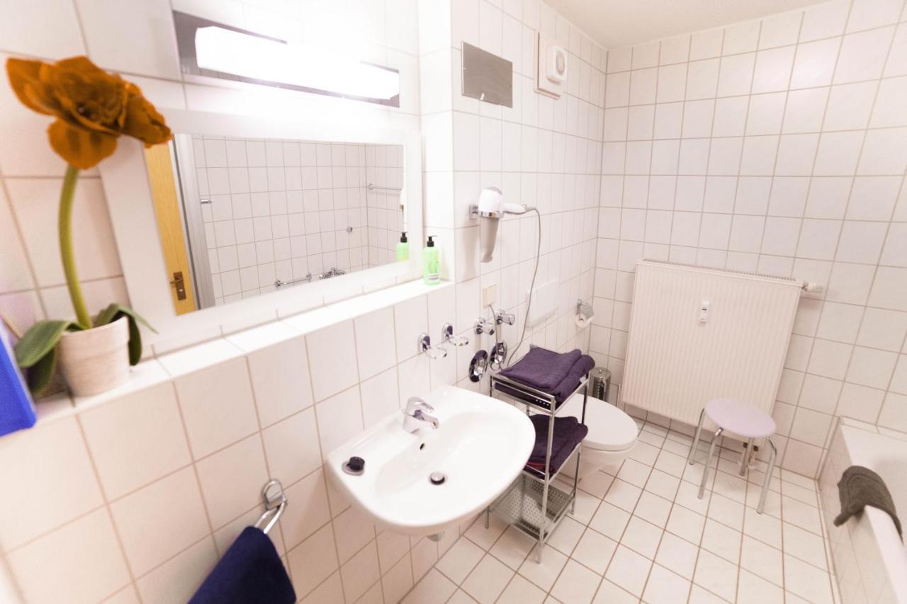 Fewoleipzig Sued Mit Tiefgarage Esterno foto