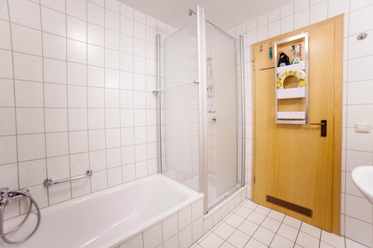 Fewoleipzig Sued Mit Tiefgarage Esterno foto